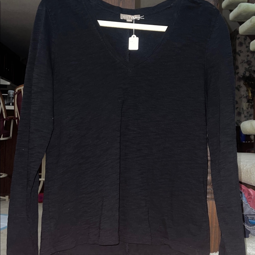Lilla P Black V-Neck Long Sleeve Tee